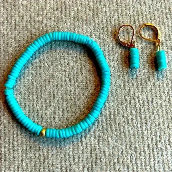 turquoise bracelet & earrings set, gold accents, stretchy - Picture 1 of 3